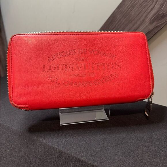 Louis Vuitton Veau Soie Zippy Wallet - Picture 1 of 5